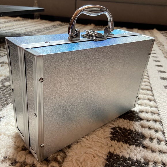 Macy’s Complete Makeup Set - Picture 2 of 7